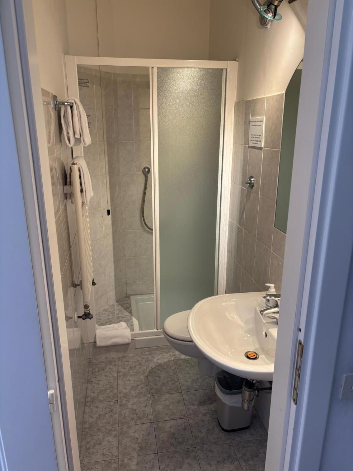 Girasole House Hotel Флоренция Стая снимка