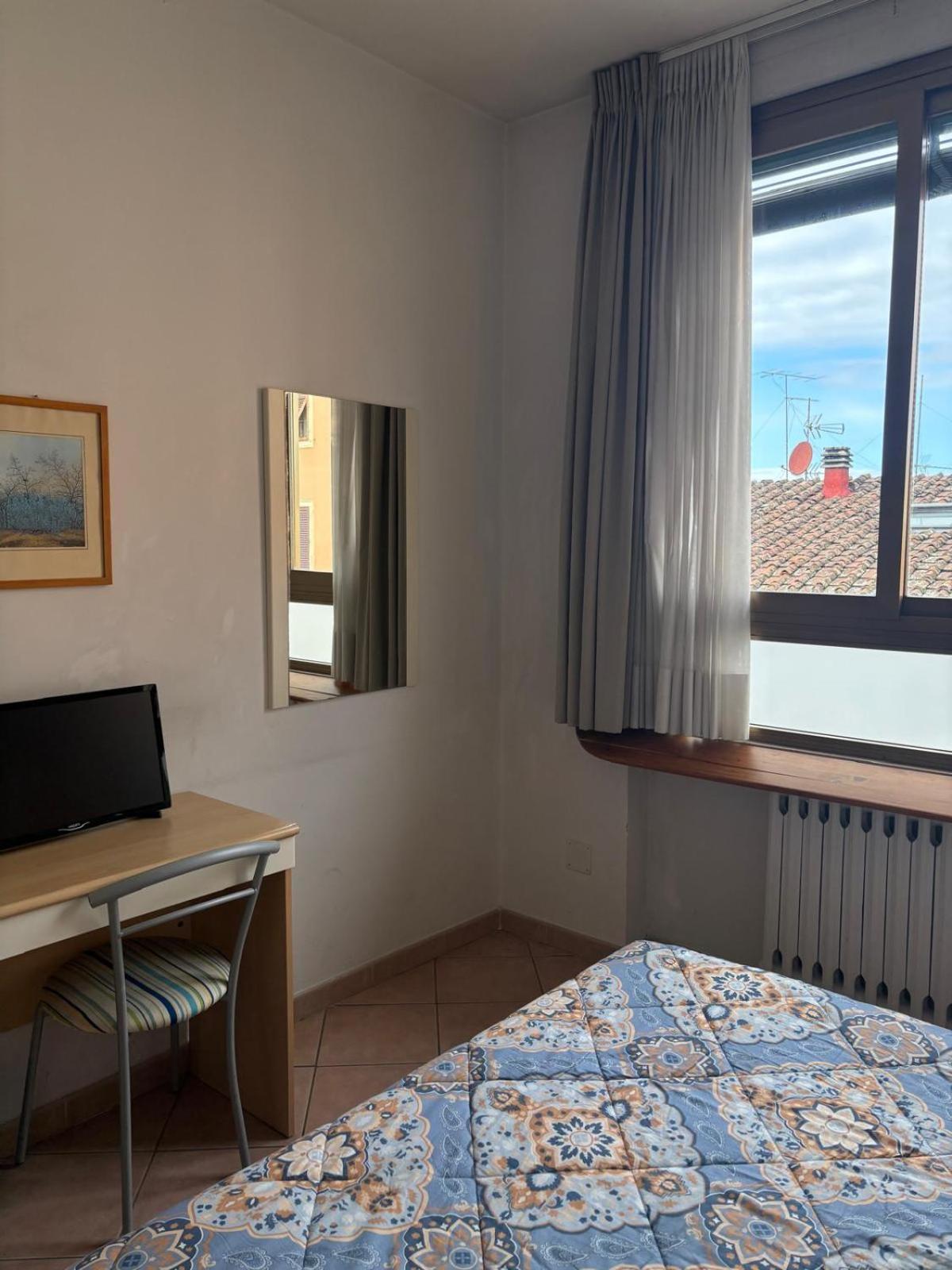 Girasole House Hotel Флоренция Стая снимка