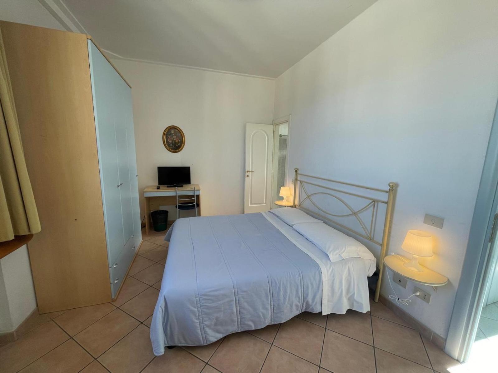 Girasole House Hotel Флоренция Стая снимка